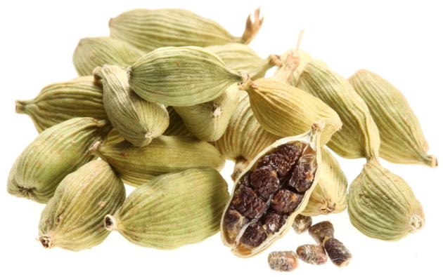 Healing Herbs Found in Your Kitchen:&nbsp;Cardamom